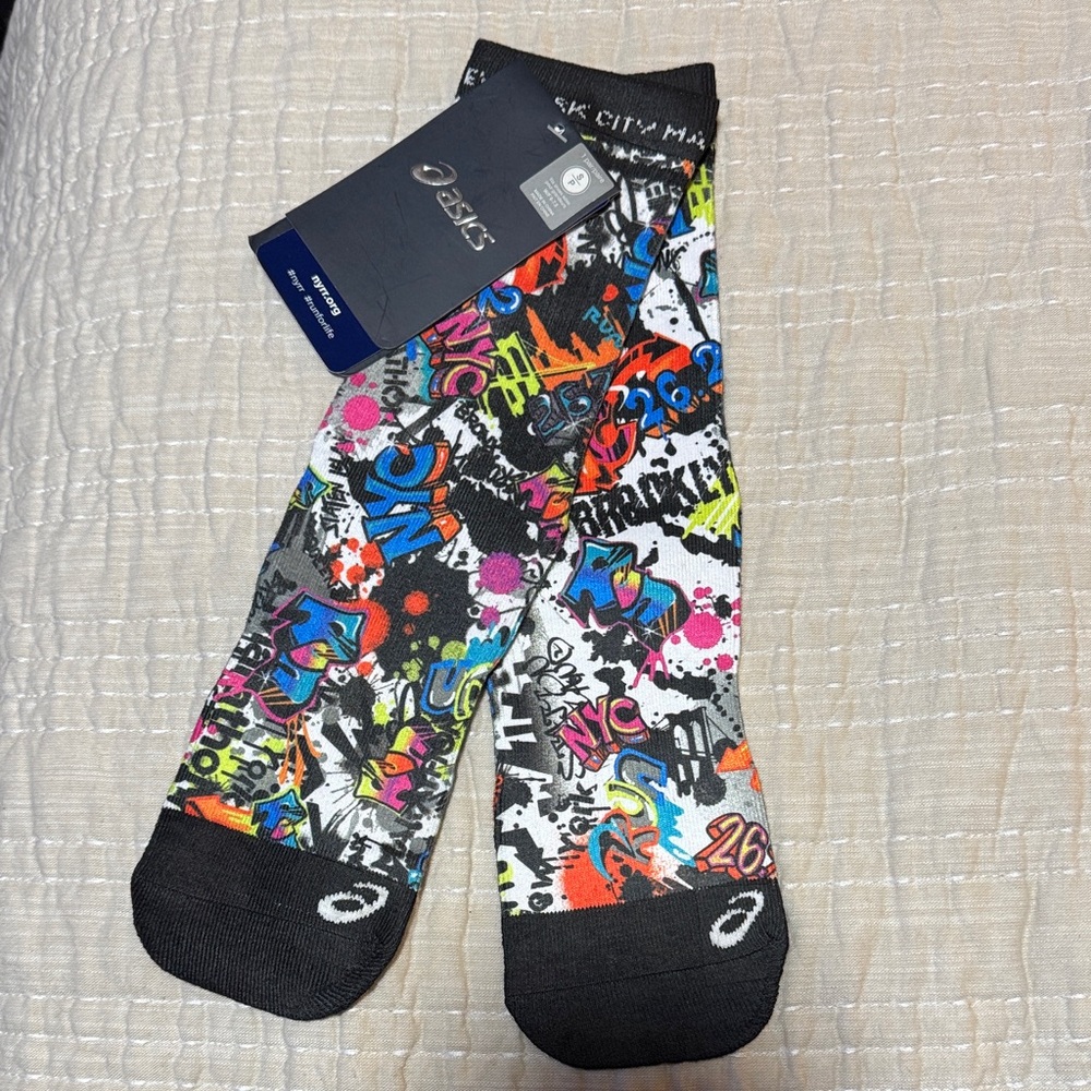 Vintage NYC TCS 2015 Marathon ASICS Urban Graffiti Crew Socks